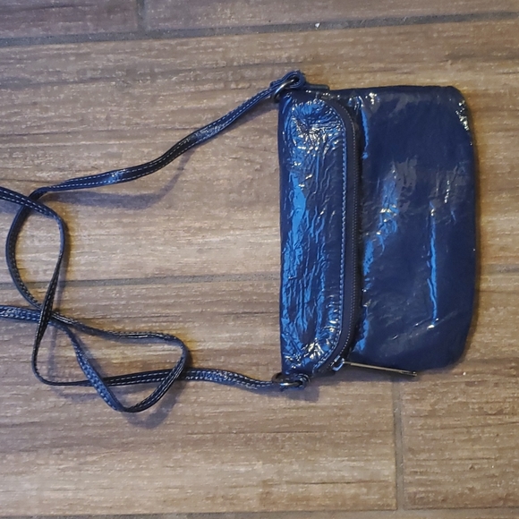 Hobo International Navy Blue Patent Leather Fold Over Shoulder Bag. - Picture 16 of 16